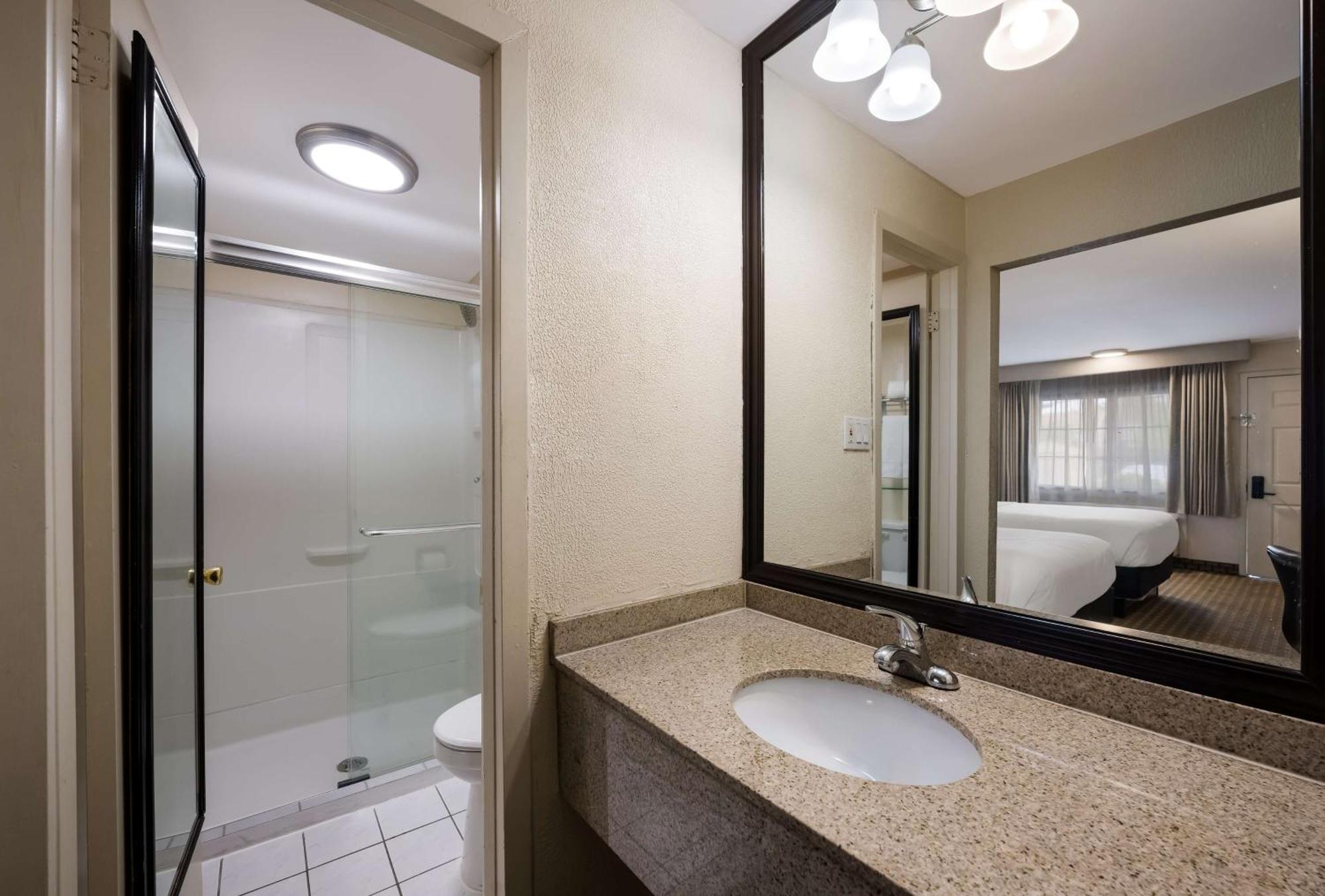 Surestay Plus By Best Western Woodbury Inn Buitenkant foto