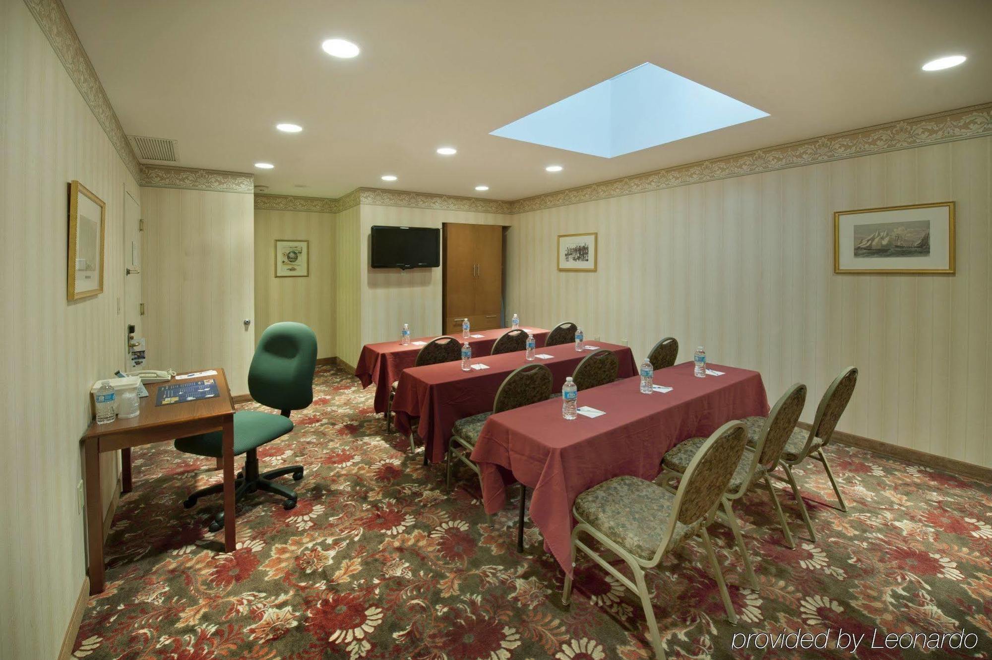 Surestay Plus By Best Western Woodbury Inn Zakenleven foto